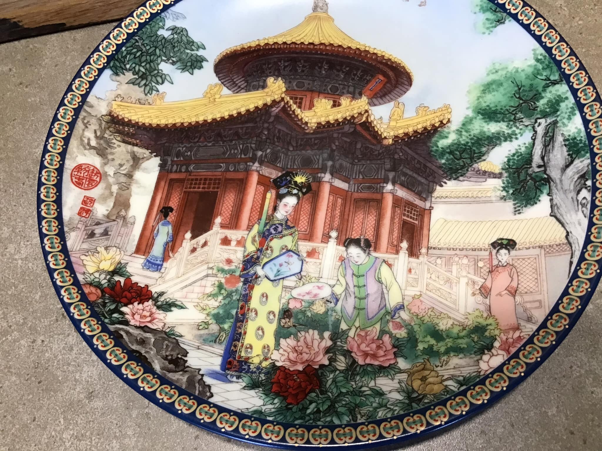 Assiette en porcelaine impériale de Jingdezhen Série Les
