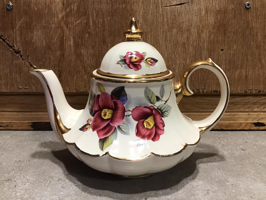 Vintage Sadler Carousel Teapot, Bell Shaped With Large Red Flowers