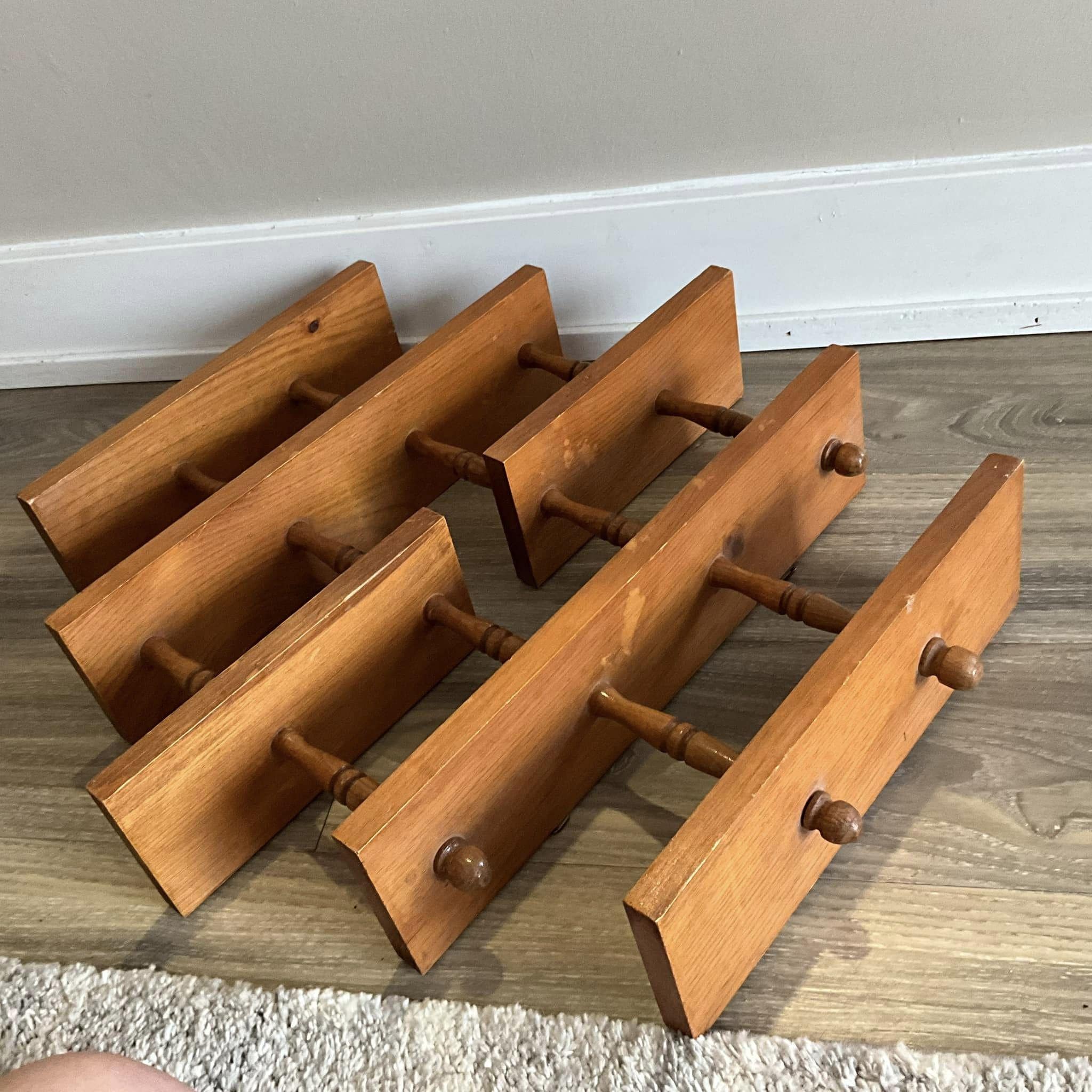 Vintage Wood Spindle Display Shelf: Mid Century Knick Knack Shelf
