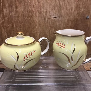 Sadler Yellow and Gold Creamer and Sugar Bowl Set 2503 Floral Flowers Sugar Bowl with Lid Vintage