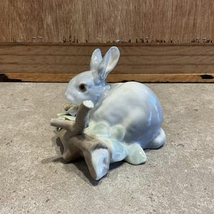 LLADRO Bunny /Rabbit Statue Porcelain Figurine Made in Spain