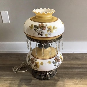 Floral Glas Lampe Vom Winde Verweht TWTW Akzentlicht Sturmlampe Mitte des Jahrhunderts viktorianisches Revival Land Chic Dekor