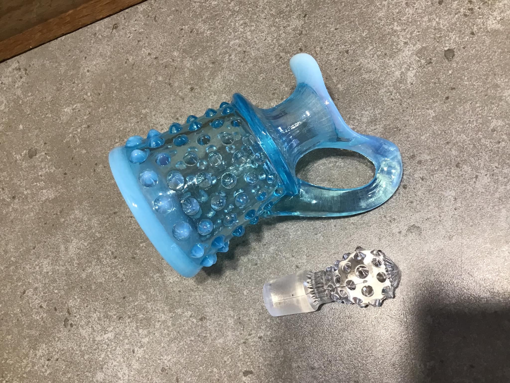 フェントン ブルーオパール セントオブネイル 美品です。アンティーク オールドフェントンFenton ブルーオパールセントホブネイル