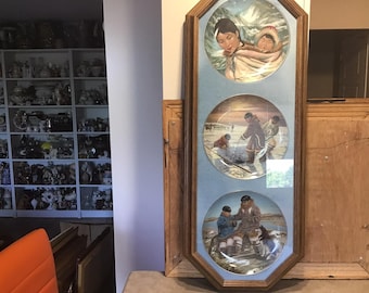 3 Vintage Collectible Plates in Wooden Frame Nori Peter Plates