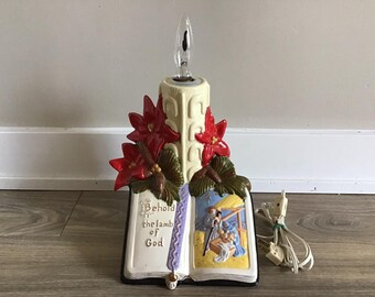 Vintage „Siehe, das Lamm Gottes“ Keramik Weihnachtsbibelkerzenlampe
