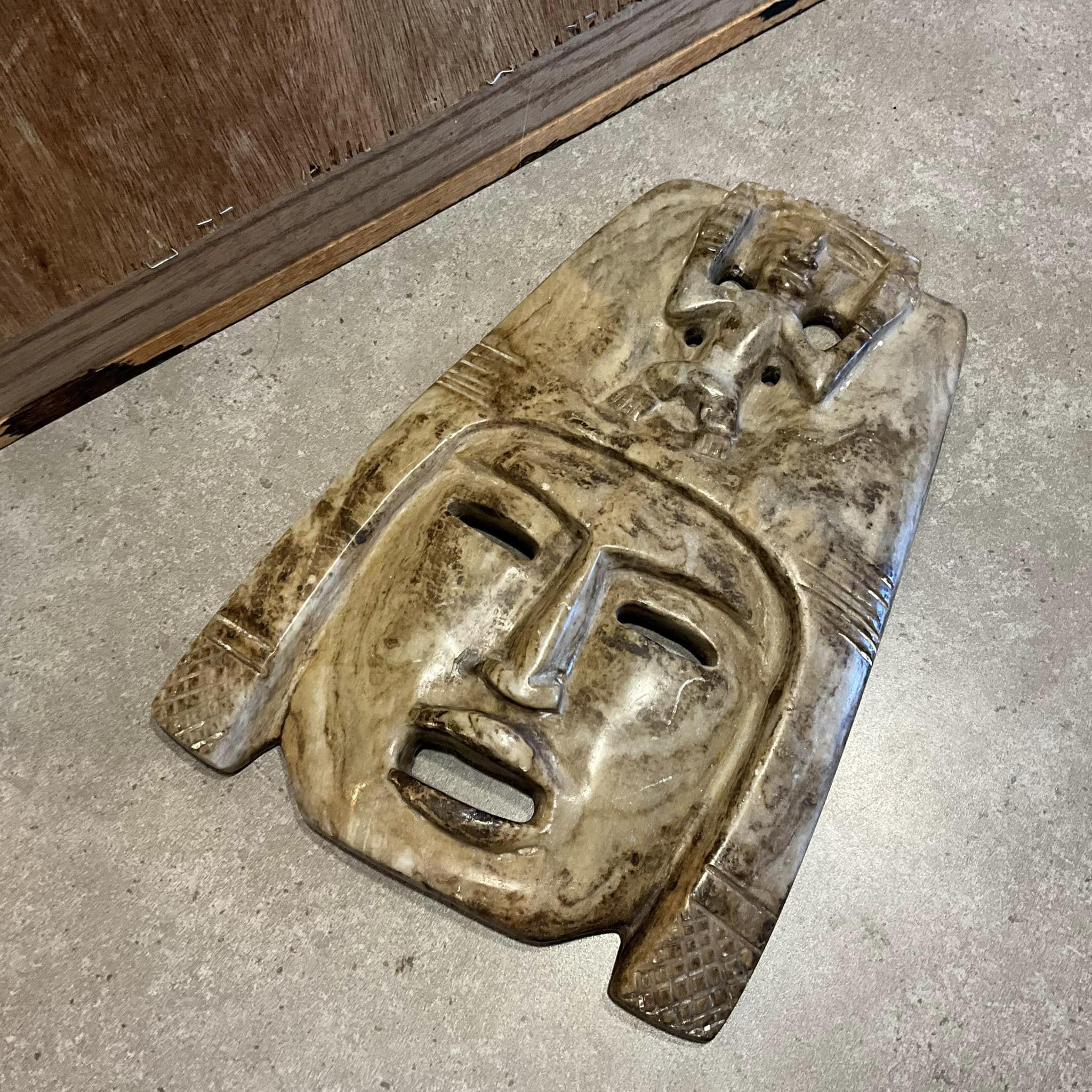 ヴィンテージの石製アステカ仮面：メキシコ・マヤ装飾品（11.5×8.2cm