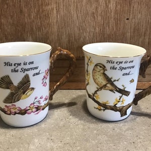 2 Cute coffee mugs with Birds
