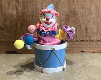 Lladro #5811 Littlest Clown Figurine Clown With Balloons