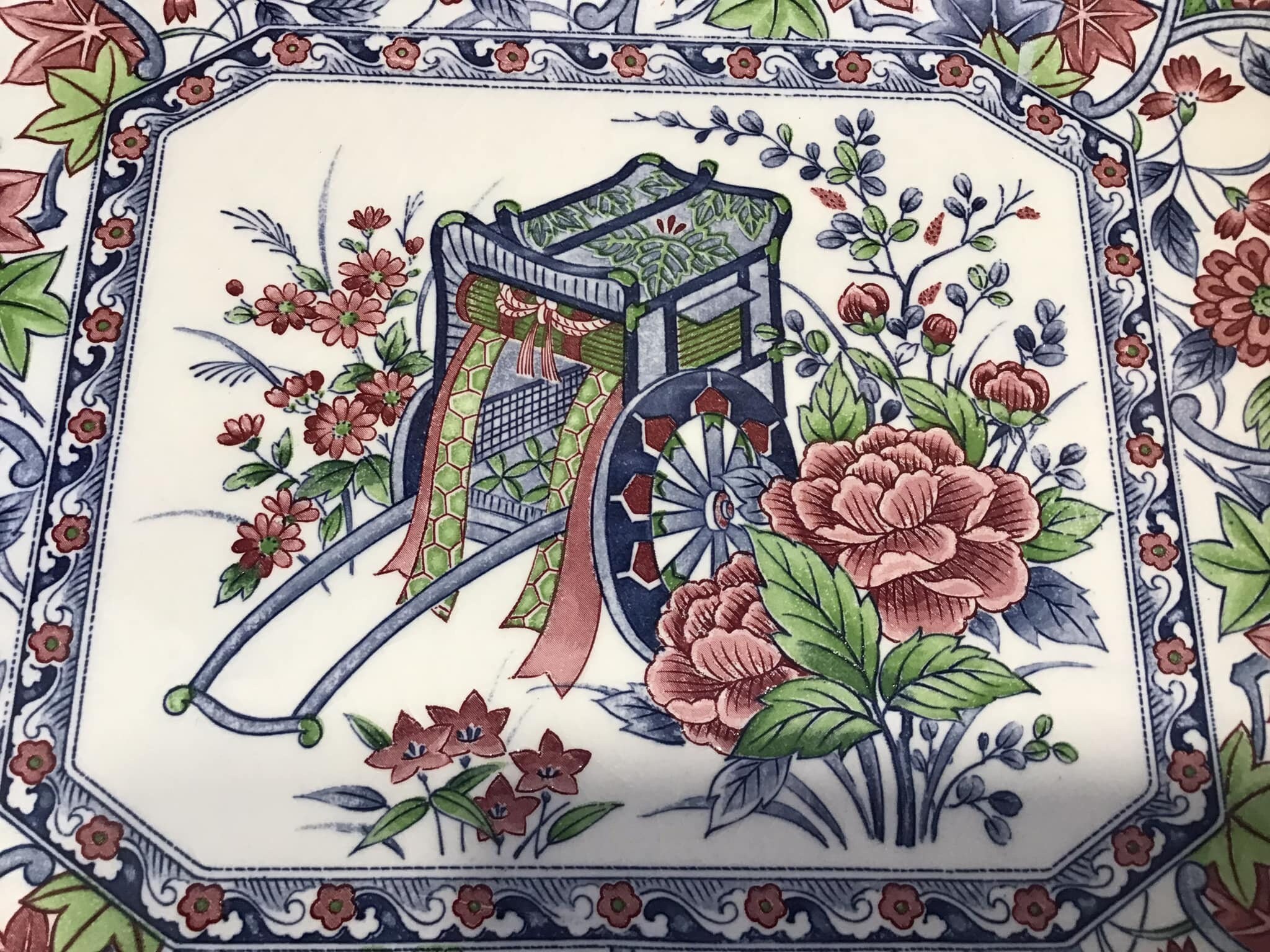 ヴィンテージの日本製磁器製大皿：青と白の花柄（12.8インチ） - Etsy 日本