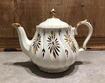 Vintage James Sadler Teapot: Ivory Gold Daisy Flowers, England