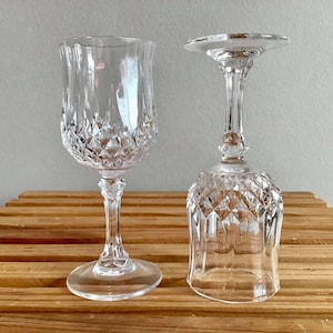 2 verres à vin en cristal « Longchamp » vintage en Cristal d&#39;Arques-Durand (France), verres Longchamp taillés