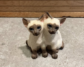 Vintage Cat Figurine Country Artists Siamese Kitten 7” Resin - Etsy