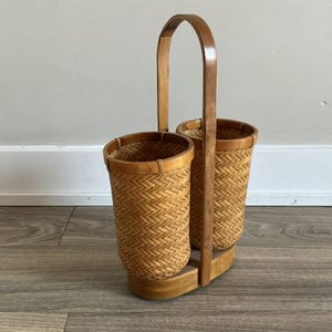 Vintage Bamboo Dual Wine Holder, Handmade Wicker 2 Bottle Wine Carrier, Picnic Wine Caddy, Wine Holder Basket, Made in Japan