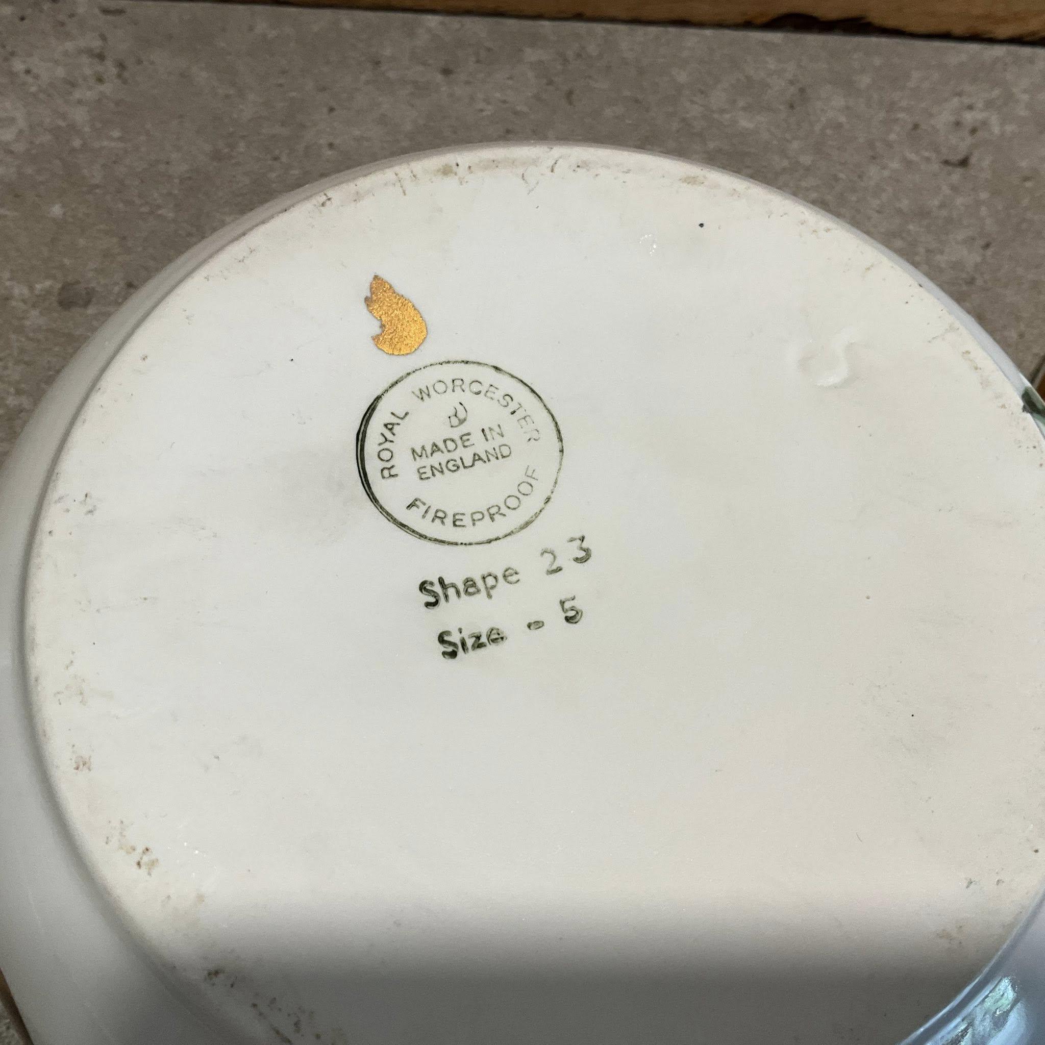 ヴィンテージ ロイヤルウースター 耐火蓋付きキャセロール フルーツ柄