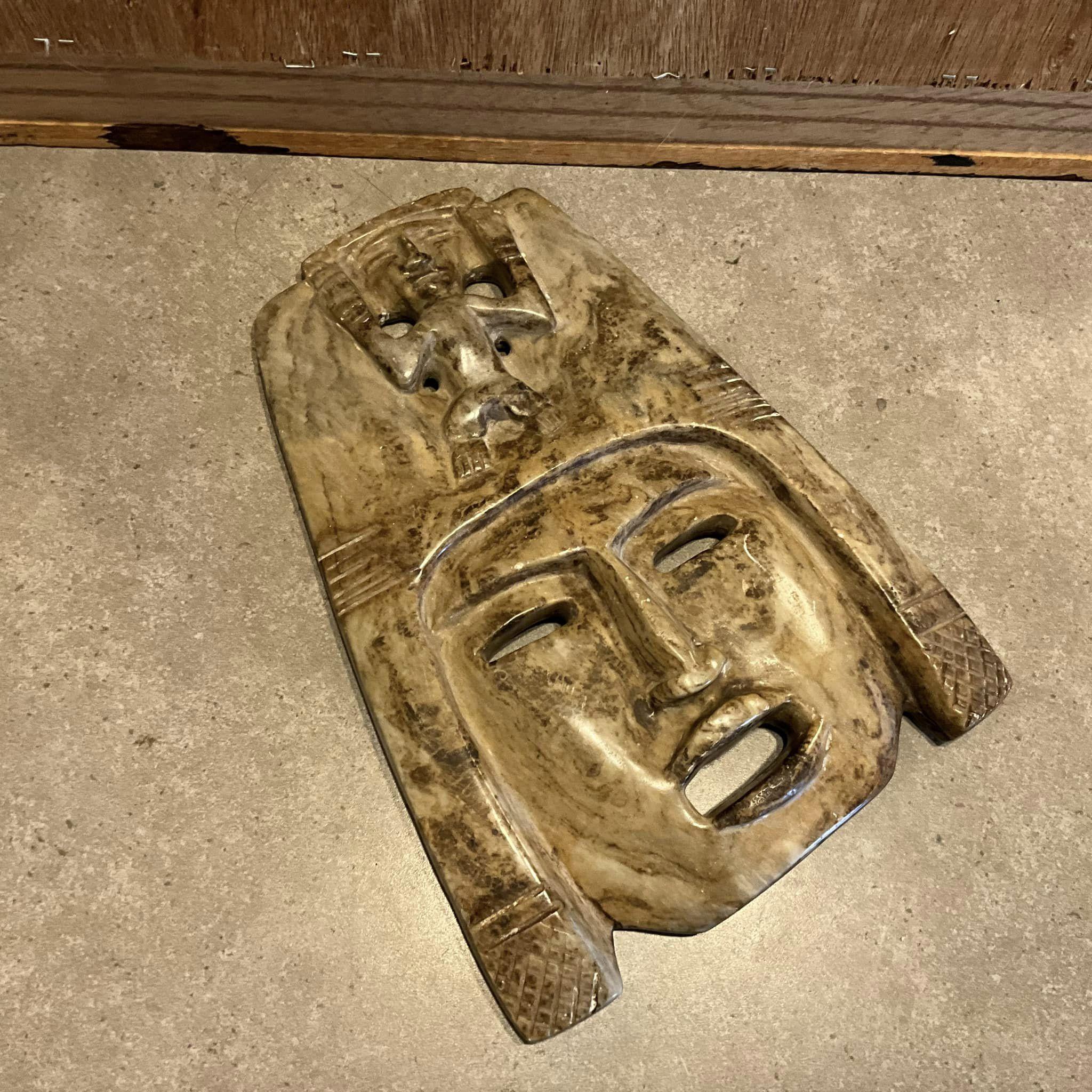 ヴィンテージの石製アステカ仮面：メキシコ・マヤ装飾品（11.5×8.2cm
