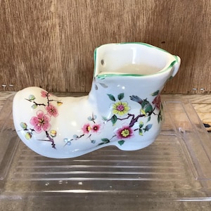 Vintage Collectible Figurine Staffordshire Old Foley James Kent LTD ‘Chinese Rose’ Decorative Boot