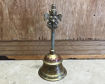 Campana de latón vintage o antigua
