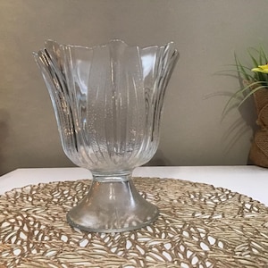Bol ou vase en verre transparent sur pied vintage