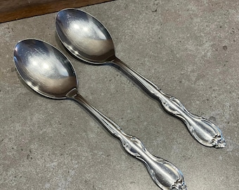 7本のシルバーメッキのエレガントなデミタススプーン 1847年製