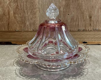 Frühe amerikanische Pressglas Rose Cranberry und Gilt Trim Butterdose mit Deckel