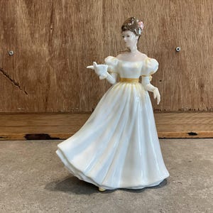 Vintage Royal Doulton &quot;Kathleen&quot; HN 3609 Porcelain Lady Figurine Made in England
