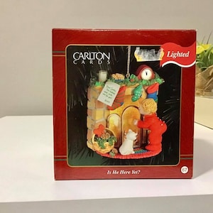 RARE Carlton Cards Heirloom Collection "¿Está aquí todavía?" Adorno iluminado Decoración del árbol de Navidad