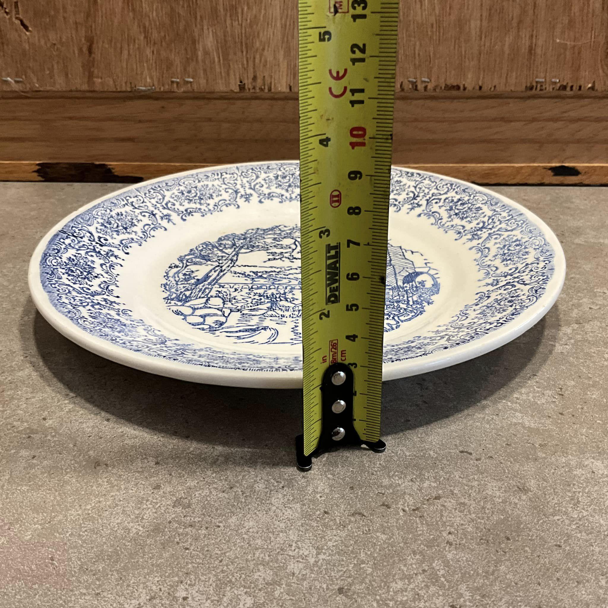 ヴィンテージイタリアンプレート：青と白の風景画（幅9.2インチ