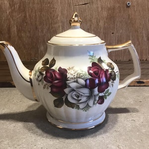 Vintage Sadler Flowers Teapot, Vintage English Roses Teapot Ivory Gold Trim
