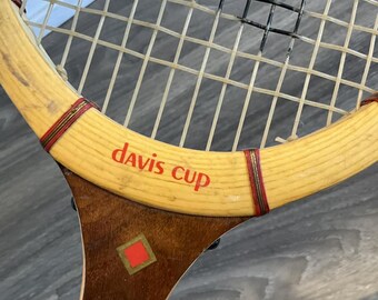 Paire de raquettes de tennis vintage en bois : décoration