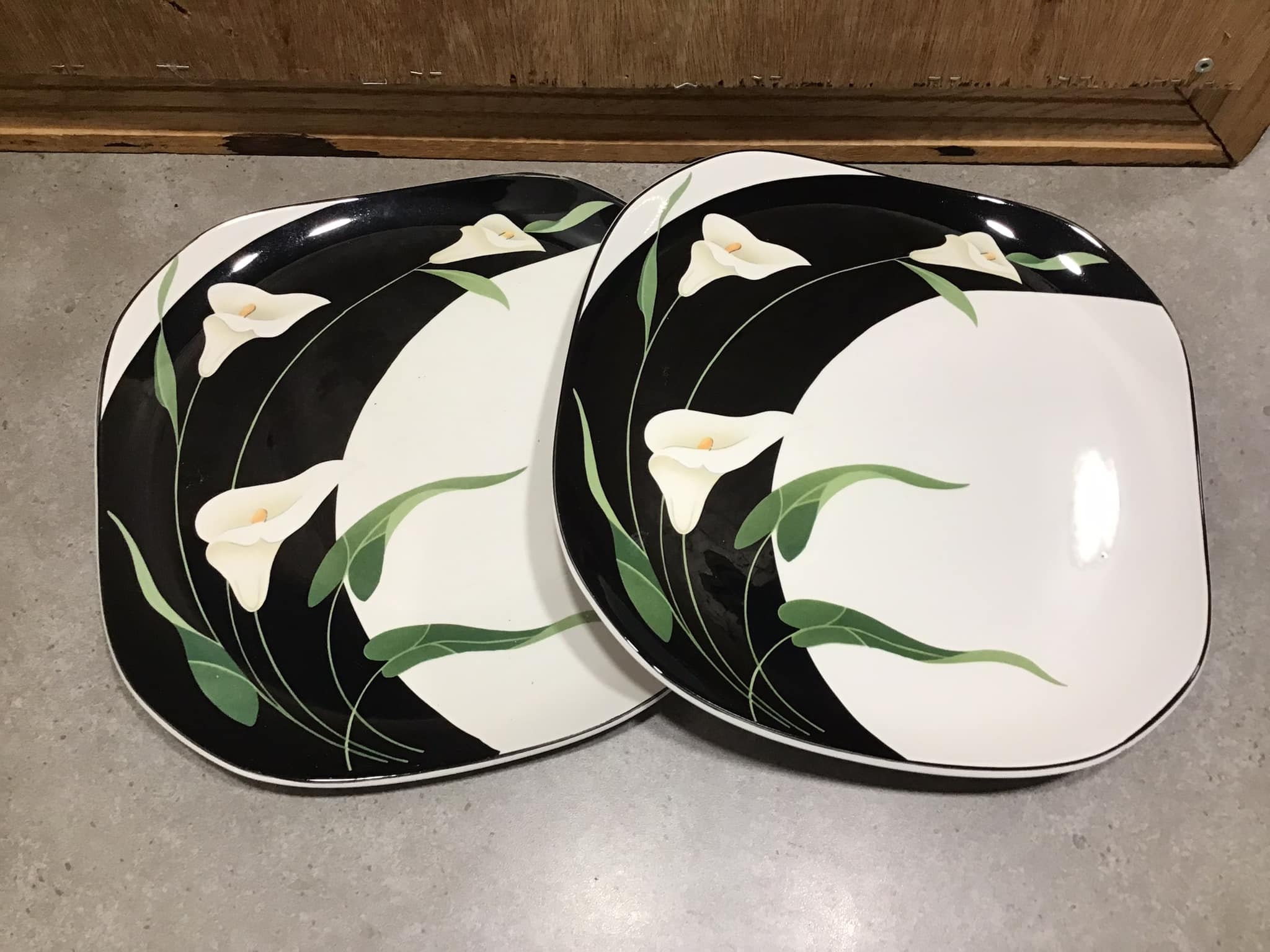 Sango Black Lily - Etsy Canada
