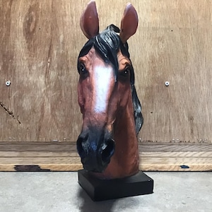 Vintage Horse Bust Perfect Gift to be kept in Office/ House for an Animal Lover.