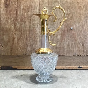 Gold Tone Diamond Point Glass Wine Water Pitcher w Cork Stopper