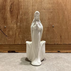 Vintage Madonna Übertopf / Keramik Jungfrau Maria Figur / betende Frau / Betende Religiöse Dekoration Vintage Decor Vintage Übertopf