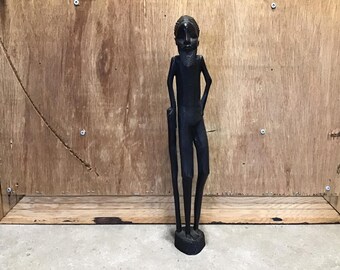 ヴィンテージの手彫り木製アフリカ像：ミッドセンチュリー部族美術