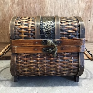 Treasure Box, Wooden Treasure Chest - Home Decorative Treasure Box for Trinkets, Home Decor, Home Decoration