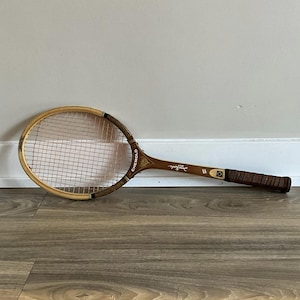 Vintage Chemold Italien Holz Tennisschläger, handgefertigt, Monte Carlo, Tony Roche, Sportliche Wand Sport Erinnerungsstücke Dekor