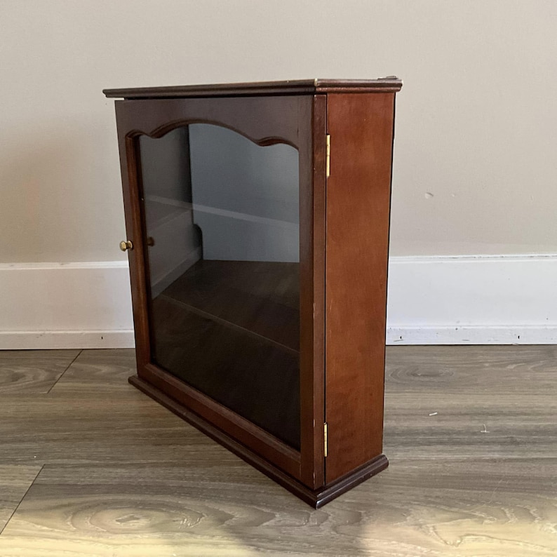Gallery Detail: Vintage Wood Display Cabinet With Door 3 Shelf Hanging Curio