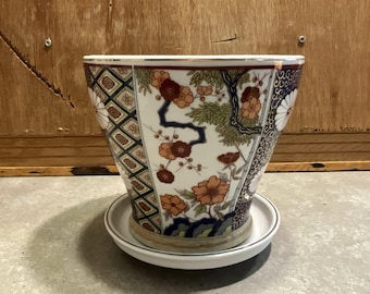 Vintage Japanese Imari Porcelain Flower Pot with Saucer, Hand Painted Planter, Floral Ceramic Cachepot, Chinoiserie Home Decor