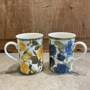 2 Royal Roses Fine Bone China Coffee Mugs Set Floral