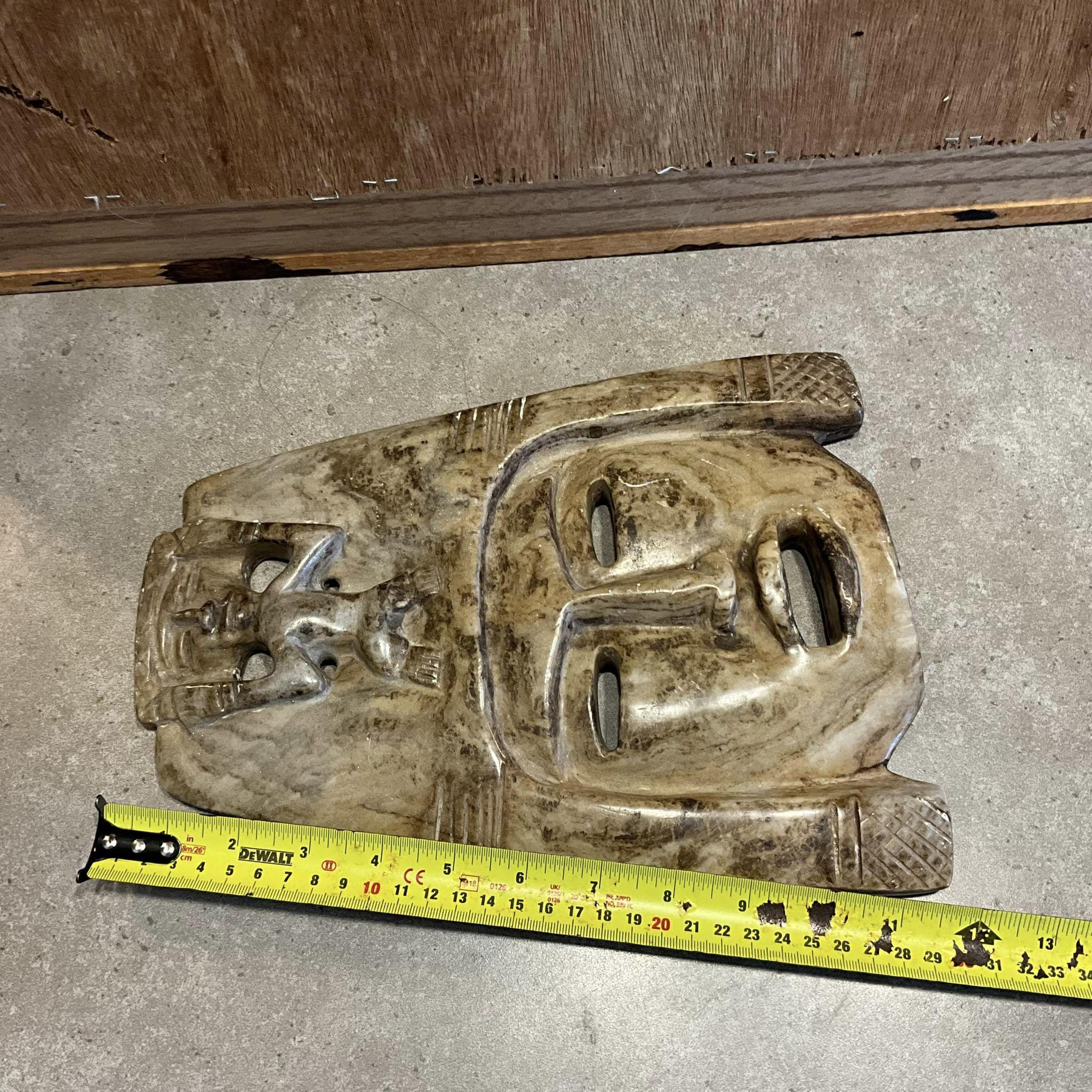 ヴィンテージの石製アステカ仮面：メキシコ・マヤ装飾品（11.5×8.2cm