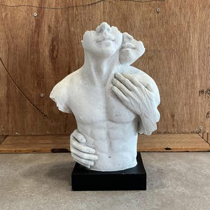 Scultura d&#39;arte vitruviana - Devozione - Statua firmata 14&quot; x 9,5&quot; amore e devozione