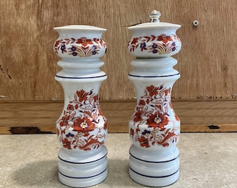 Vintage Styson zoutvaatje en pepermolenset: woodcrest bloemenporselein, gemaakt in Japan