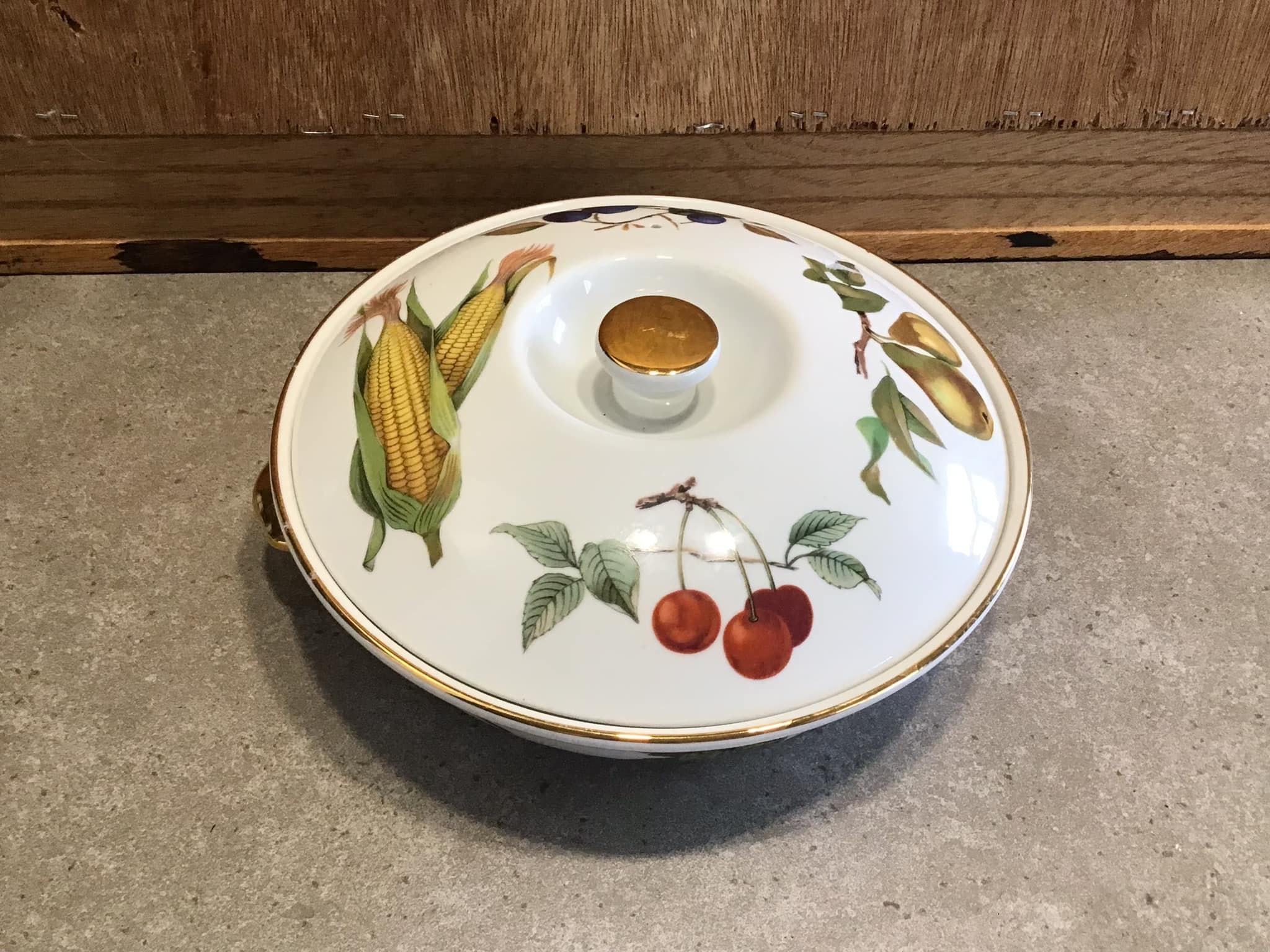 ロイヤルウースター　キャセロール　イブシャム　ヴィンテージ　蓋付き ヴィンテージ ロイヤルウースター イヴシャム ゴールド 磁器 蓋付き