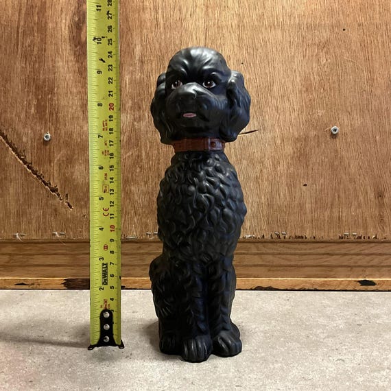ブラックプードル★リアルな置き物❤︎ ヴィンテージの黒いプードルの置物：コレクター向けの犬の像 - Etsy 日本