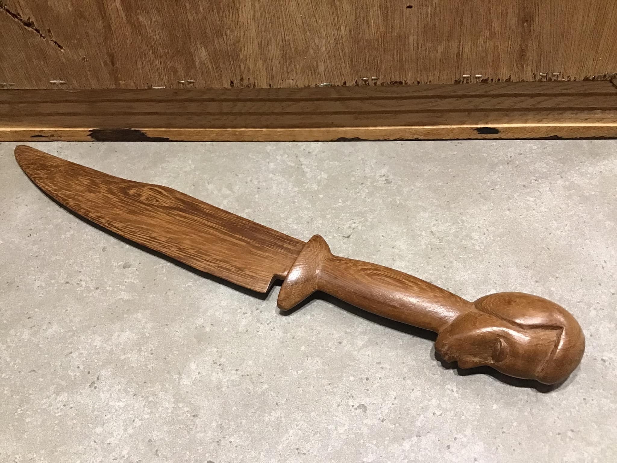 アフリカ　木彫　刀刺し　ナイフ刺し　民藝　工芸　アンティーク Vintage Carved Wood Head African Art Africa Knife - Etsy