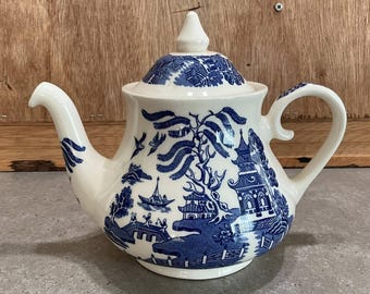 Vintage English Ironstone Teapot: Blue Willow Pattern, English Tableware