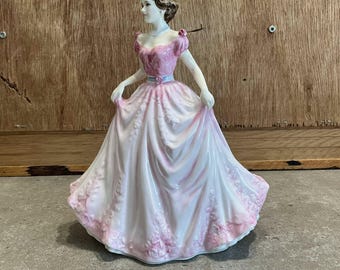 ロイヤルドルトン フィギュア ジャニーン HN 2461 - Etsy 日本