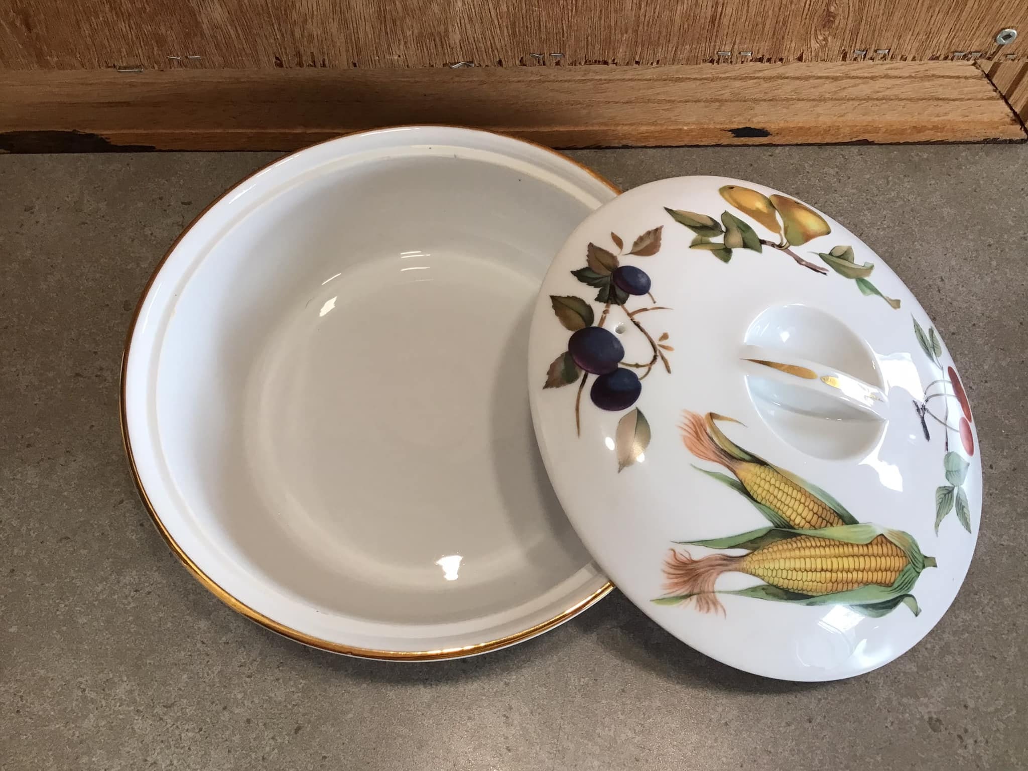 Vintage Royal Worcester Porcelain Casserole Dish With Lid - Fruit