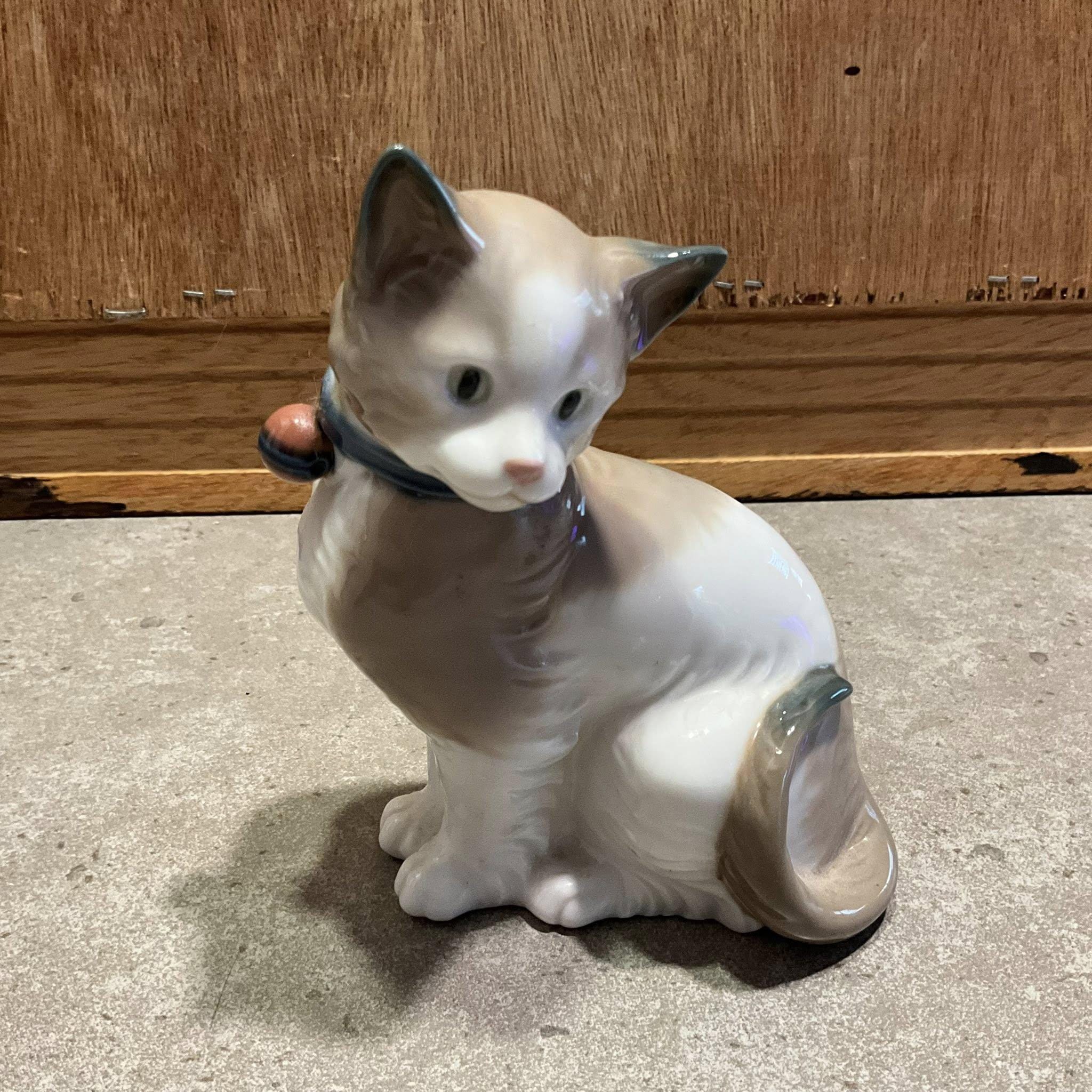 Lladro Cat - Etsy Hong Kong