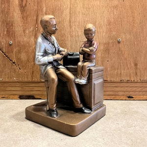 Austin Sculpture Trust Me Sculpture Signed 9&quot; Tall Made in USA